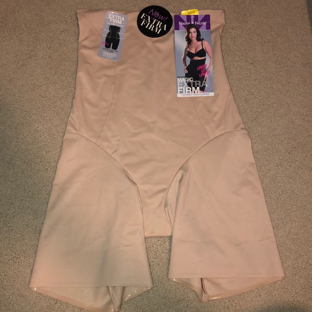 Naomi and Nicole Spanx